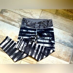Lululemon Leggings (sz 6)